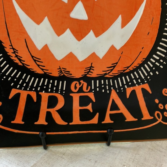 NWT Eli and Ana Trick or Treat DINNER Plate - Picture 3 of 7